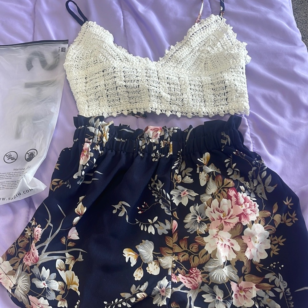 Shein set - Picture 3 of 3